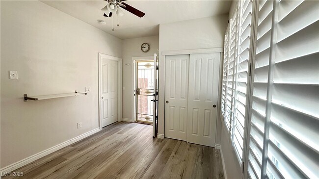 Building Photo - 5273 Candlespice Way