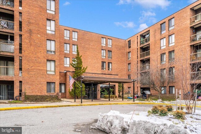 Building Photo - 6711 Park Heights Ave