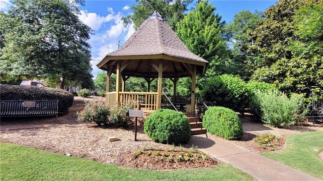 Building Photo - 2835 Olde Town Park Dr