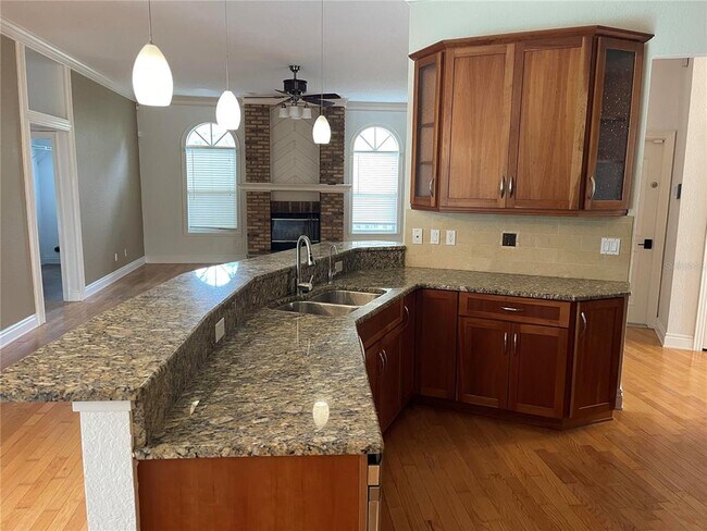 Building Photo - 2772 Challenger Dr