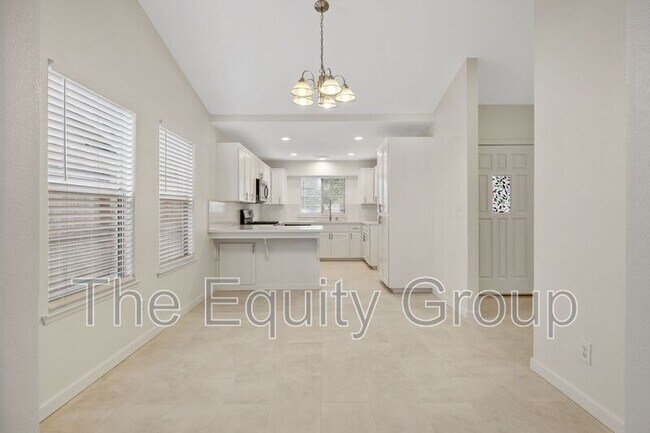 Building Photo - 500 N Tommy St