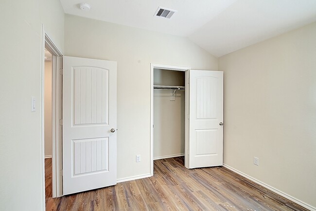 Building Photo - 14023 Mack Wood Trl