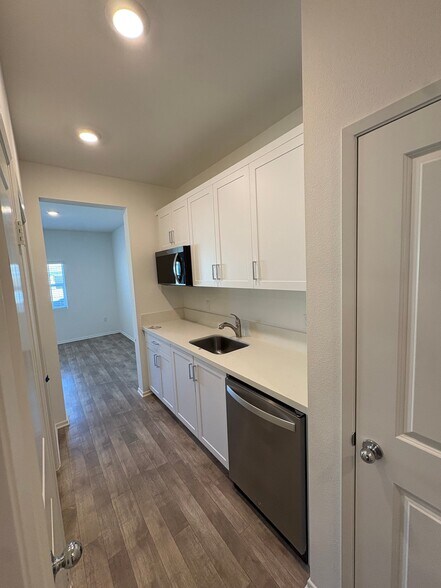 Building Photo - 30601 Corte Hermoso