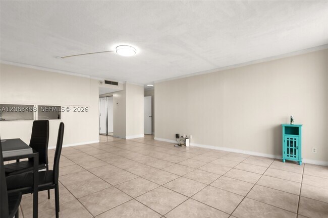 Building Photo - 2100 Sans Souci Blvd