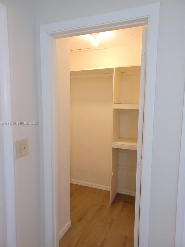 Building Photo - 2134 Cleveland St