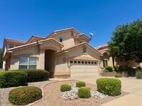 Building Photo - La Cueva Oeste Home!