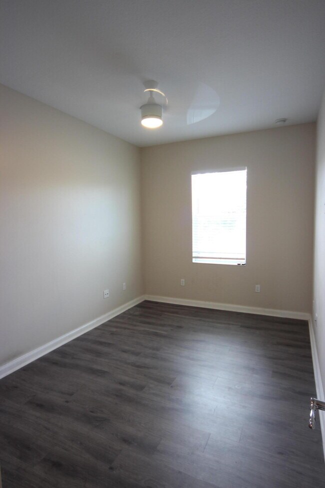 Building Photo - 1165 Islamorada Dr