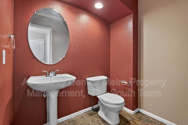 Building Photo - 4425 Iran St