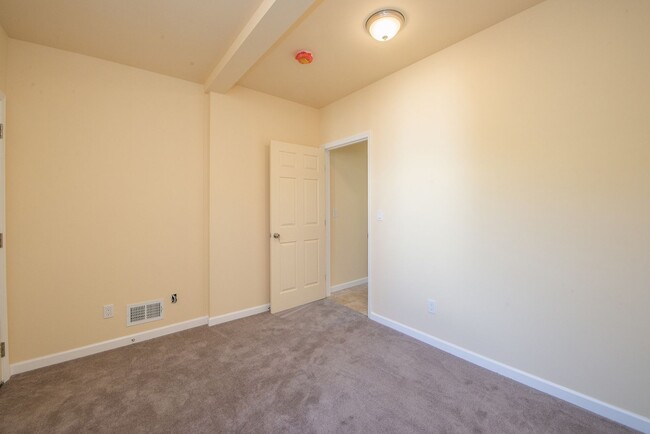 Building Photo - 144-146 Anza