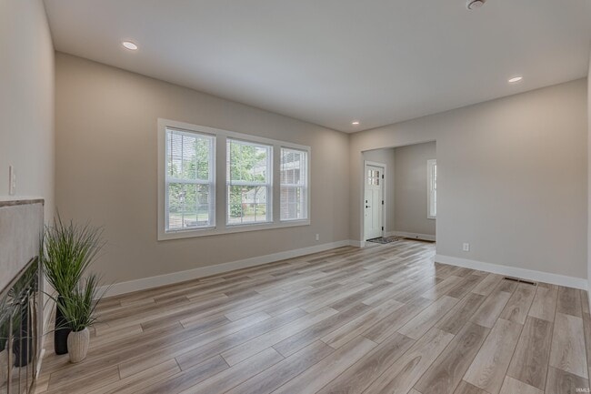 Building Photo - 2013 Vogel Rd