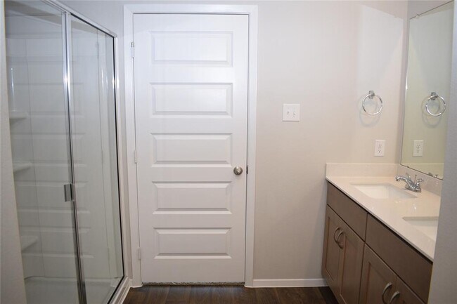 Building Photo - 11608 Murano Dr