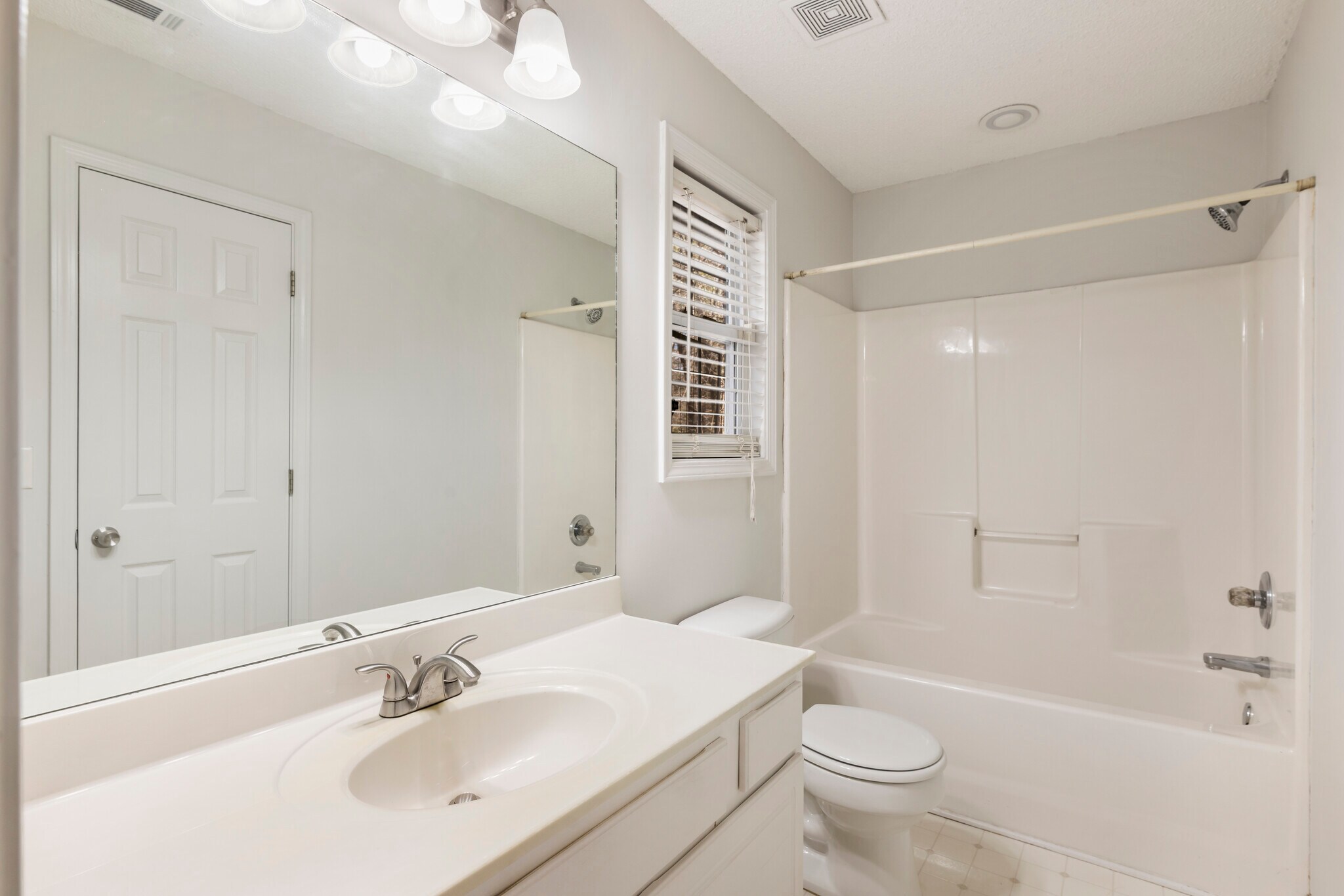 Building Photo - 6605 Overton Cir
