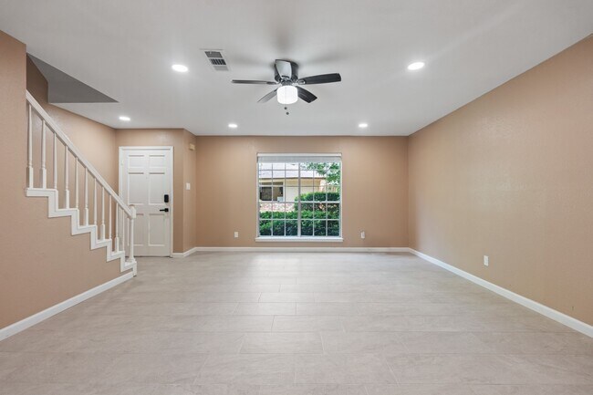 Building Photo - 6713 Biggs Ct