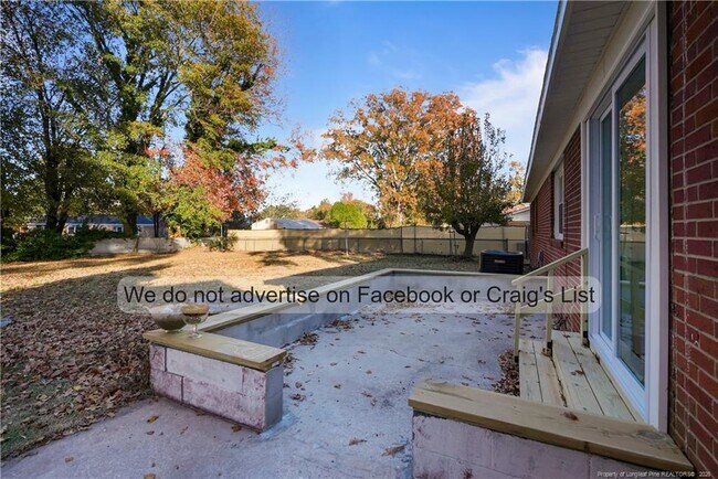 Building Photo - 1014 Wayside Rd