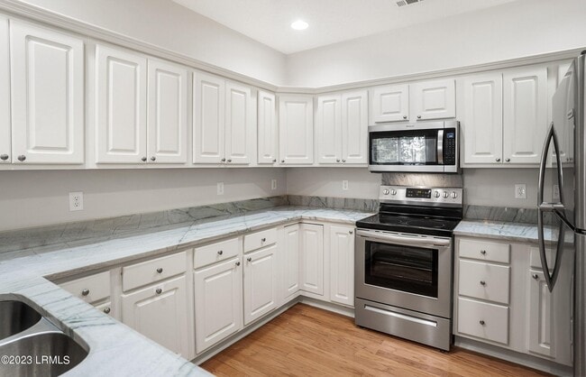 Building Photo - 2 Rockville Way