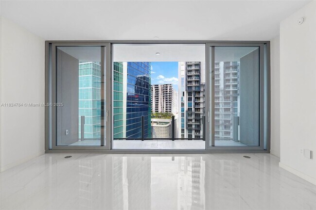 Building Photo - 300 Biscayne Blvd Way