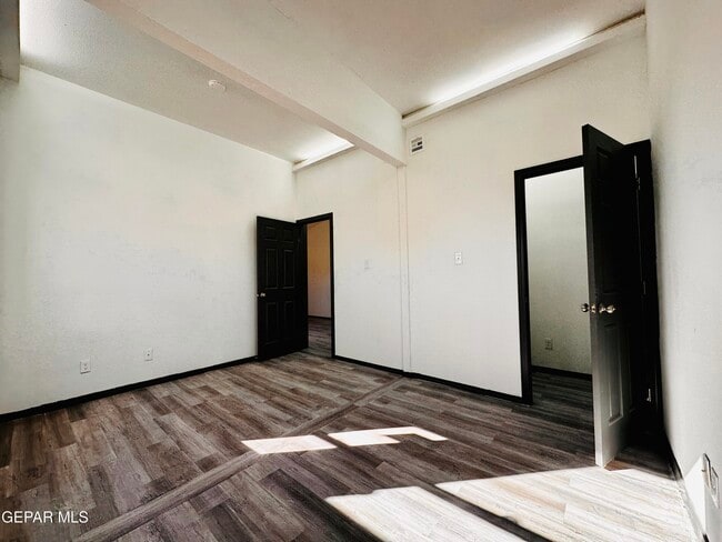 Building Photo - 14912 Jerry Armstrong Ct