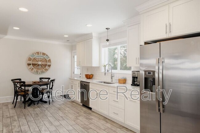 Building Photo - 308 Wayne Dr