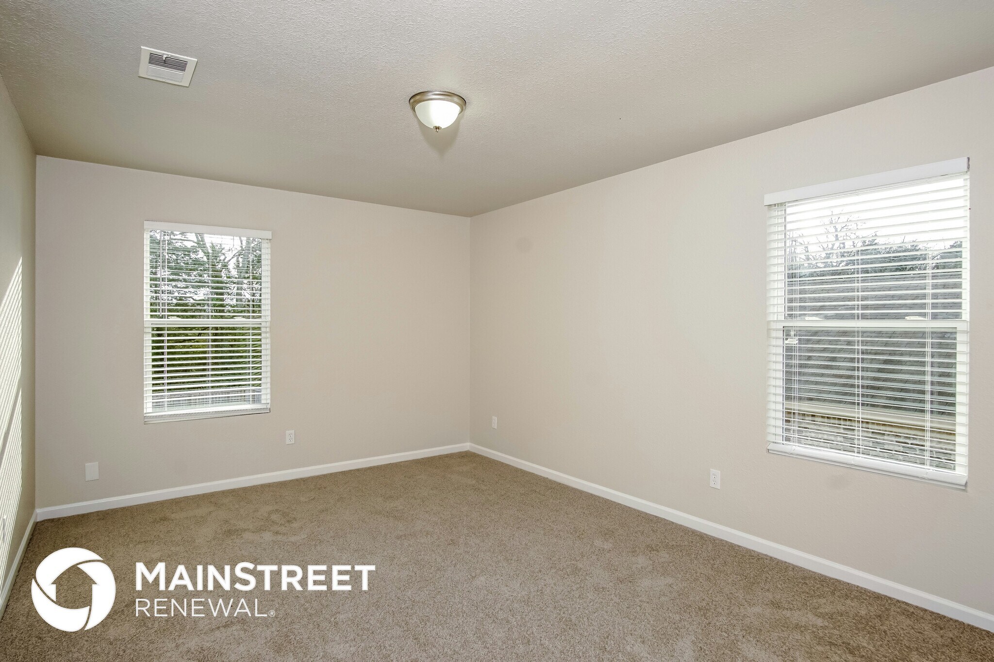 Building Photo - 202 Valleyside Dr NE