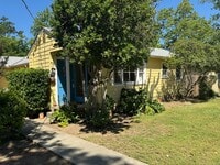 Building Photo - 533-535gst