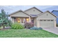 Building Photo - 3 Bedroom 2 Bath Single Level with Large F...