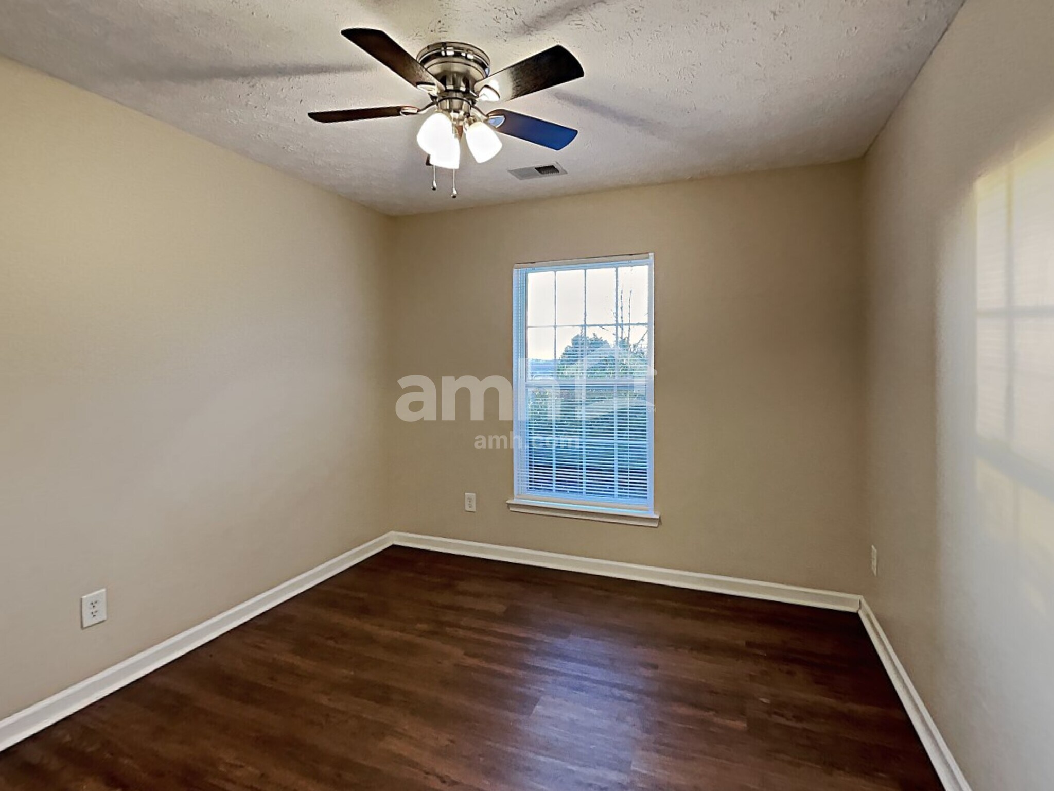 Building Photo - 2922 Wills Ct