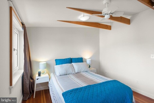 Building Photo - 1804 S Oakland St