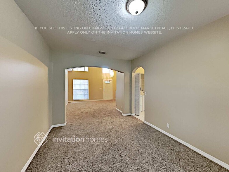 Building Photo - 3811 Jasmine Ln