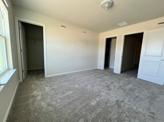 Building Photo - 2538 Winsome Wy