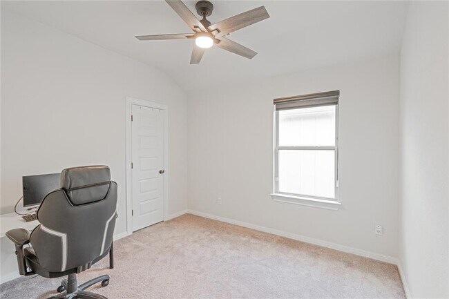 Building Photo - 224 Bella Luna Way