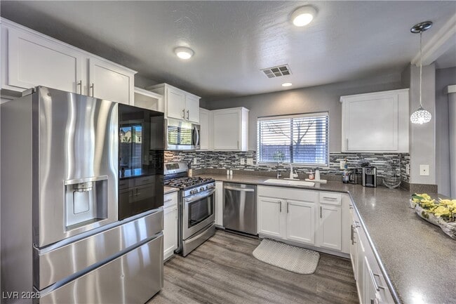 Building Photo - 9062 Mackanos Ave