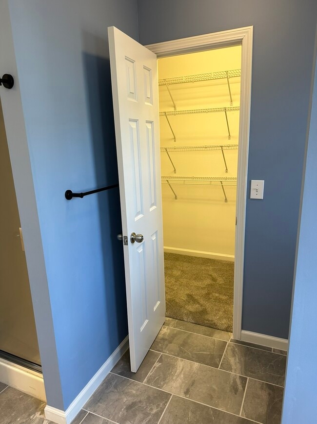 Building Photo - 580 Wisteria Dr