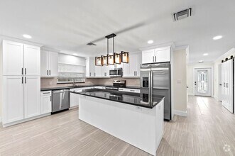 Building Photo - Naples Park - 3 Bedroom, 2 Bathroom - Annu...