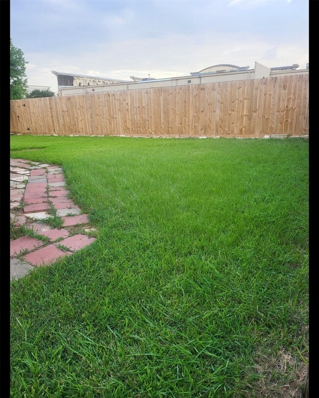 Building Photo - 5515 Bear Paw Cir