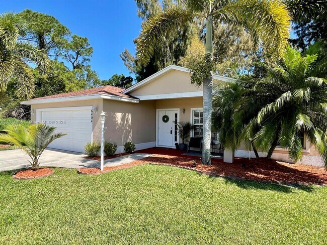 Building Photo - 6404 Las Palmas Way