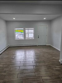 Building Photo - 515 Monges St