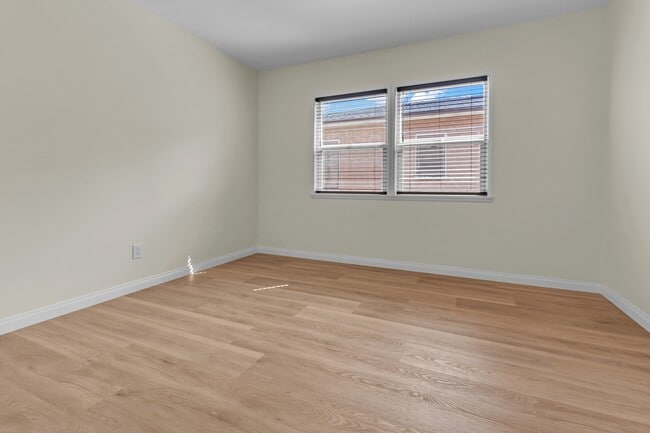 Building Photo - 4731 W 137th Pl