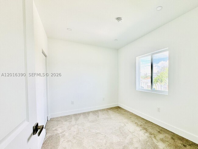 Building Photo - 8005 NW 14th Ave