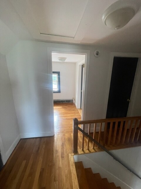 Building Photo - 353 Laurel St