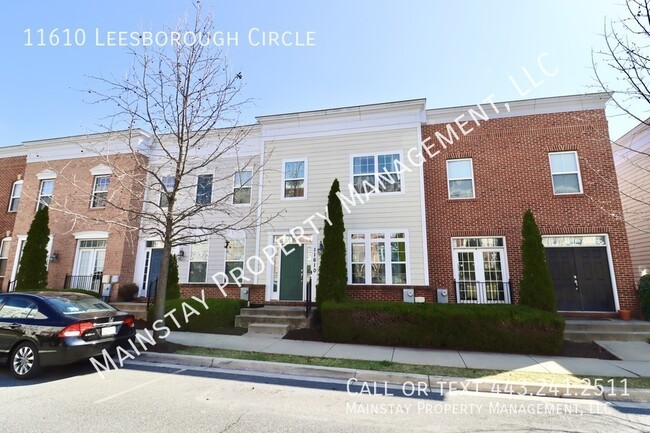 Building Photo - 3 Bed Townhome w/ 2 Car Garage & Balcony i...