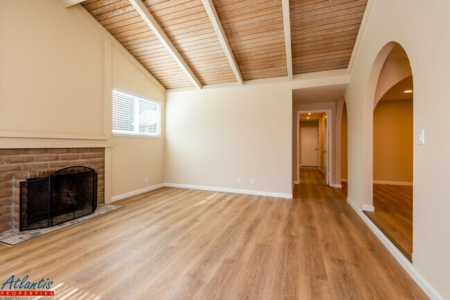 Building Photo - 6263 Malory Dr