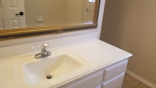 Building Photo - 4208 Crossgate Ct