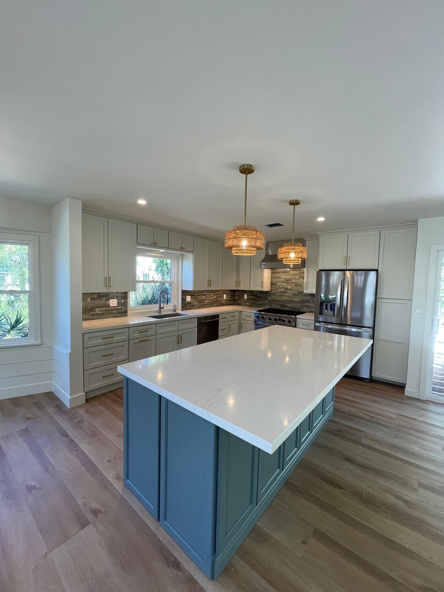 Building Photo - 536 1st St