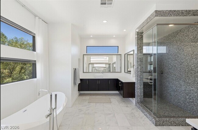 Building Photo - 47 Pristine Glen St