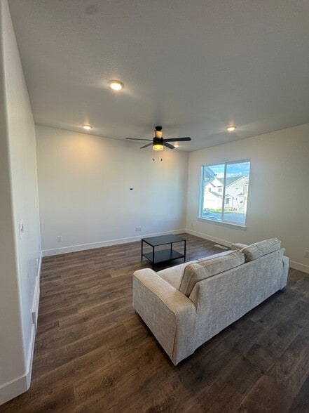Building Photo - 2792 Red Velvet Ln