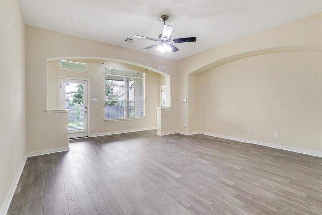 Building Photo - 3608 Glastonbury Trail