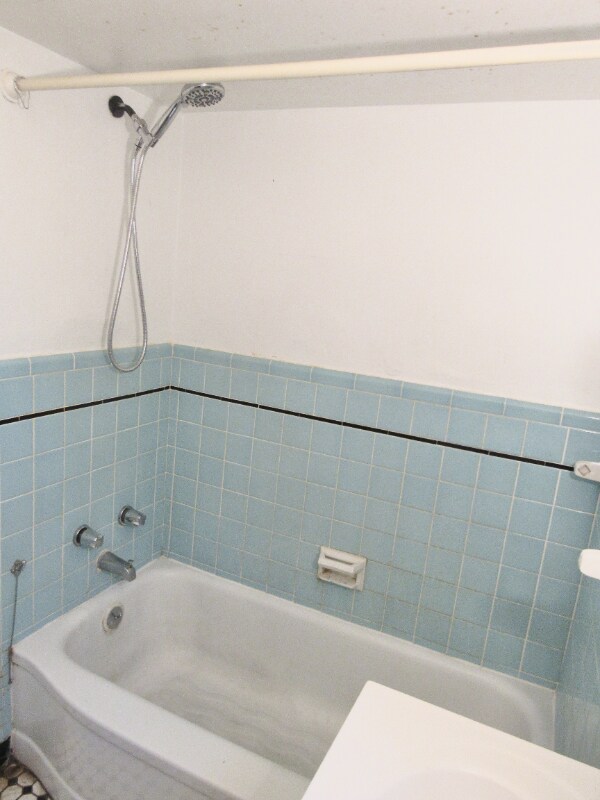 Building Photo - 3647 Ravenwood Ave