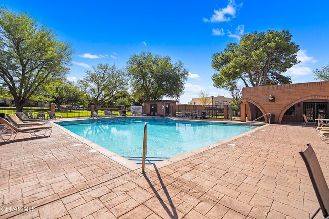 Building Photo - 244 Paso Noble Dr