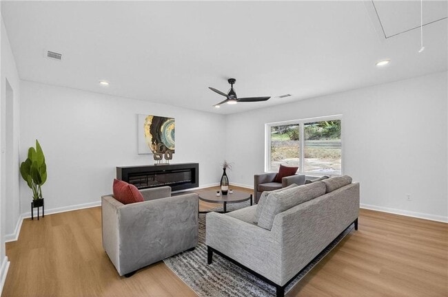 Building Photo - 2967 Flat Shoals Rd