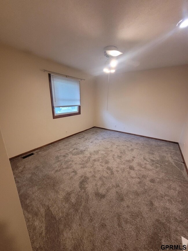 Building Photo - 303 Pierce St